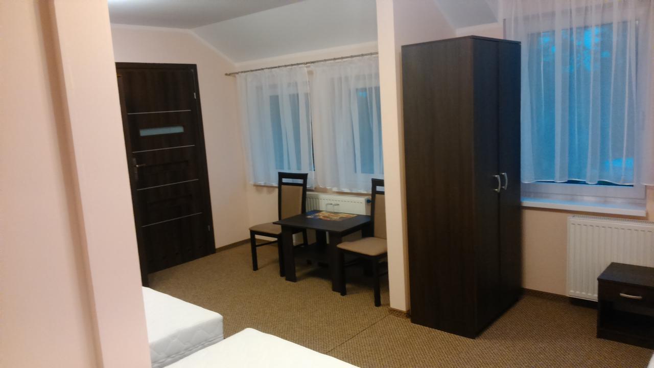 Dom Weselny Zielony Zakatek Jarocin Exterior foto